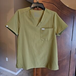 Figs Martini Olive Scrub Top